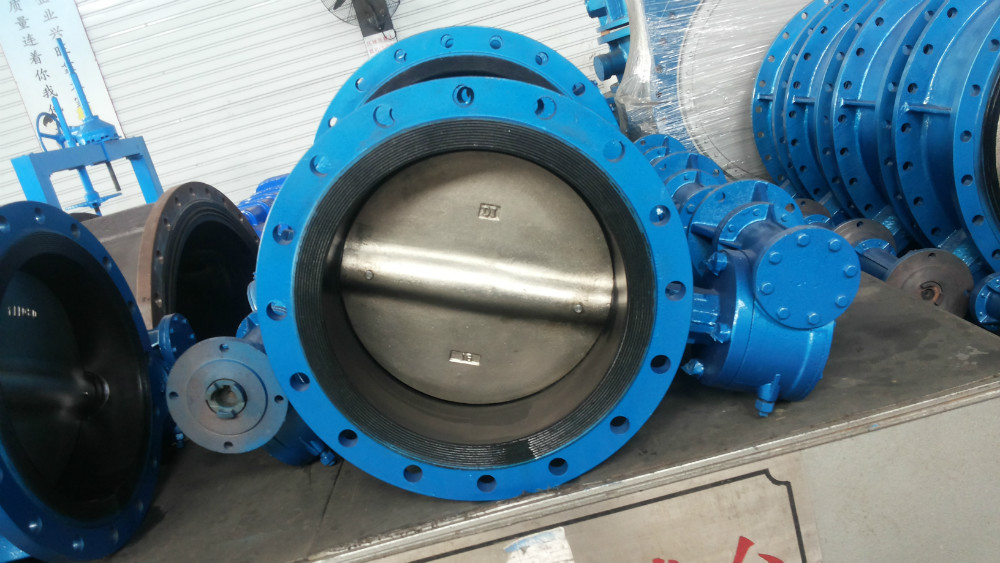 Bare stem flanged butterfly valve