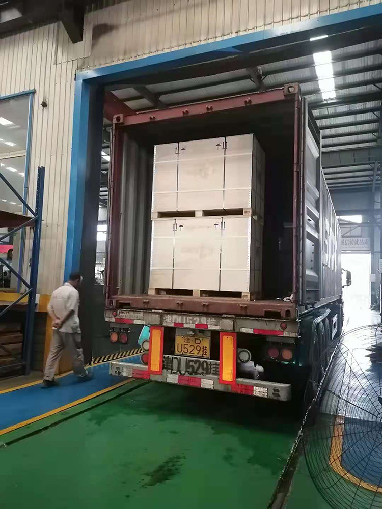 Valve delivery for 40GP container packing