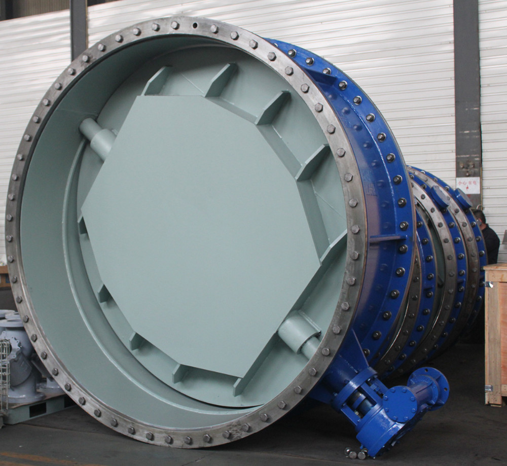 Welded butterfly valve