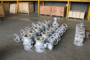 wcb worm gear operated flanged ball valve