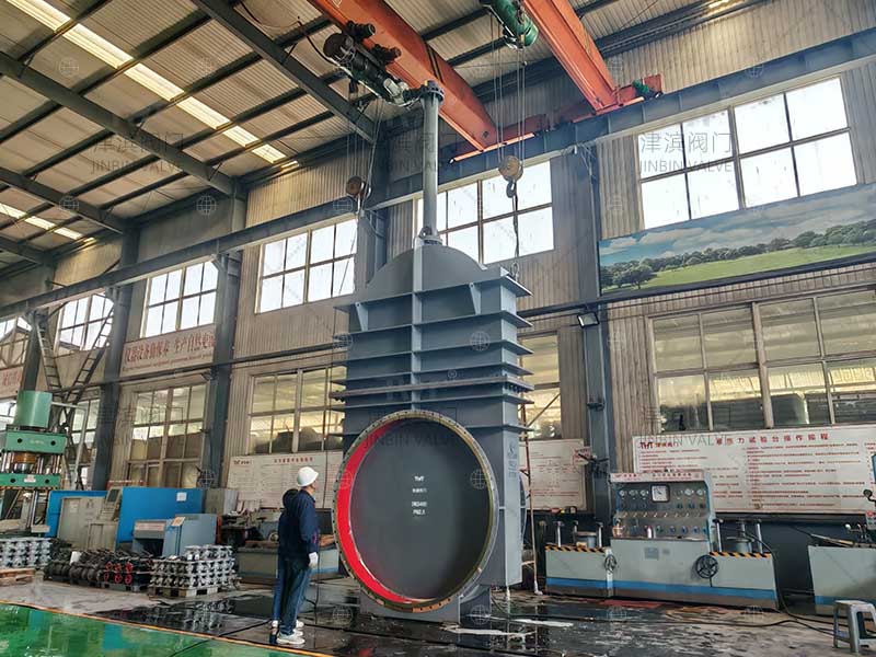 DN2400 Large gate valve passes factory inspection