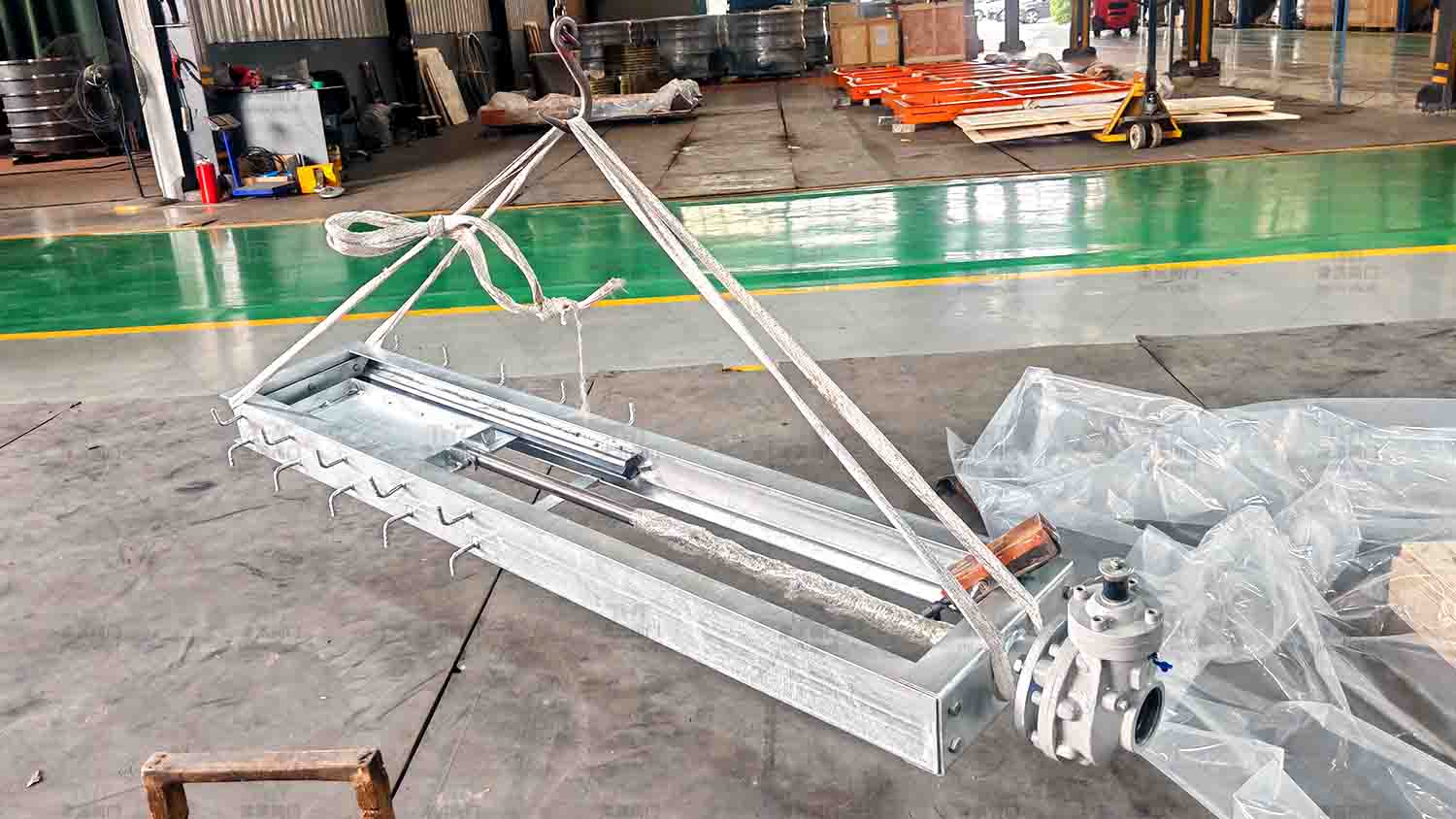 Manual carbon cteel channel penstocks 3