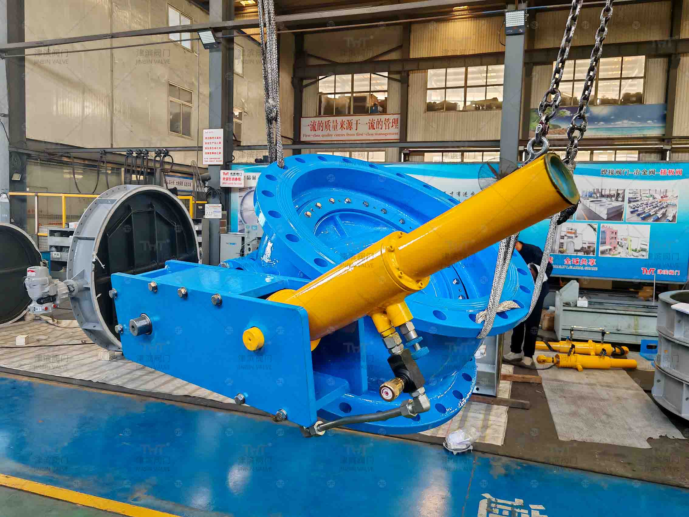 Tilting check valve with weight hammer 6