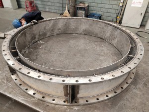 High temperature flue gas cement guillotine dampers