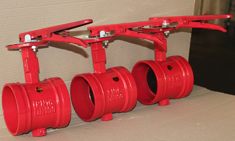 Grooved butterfly valve