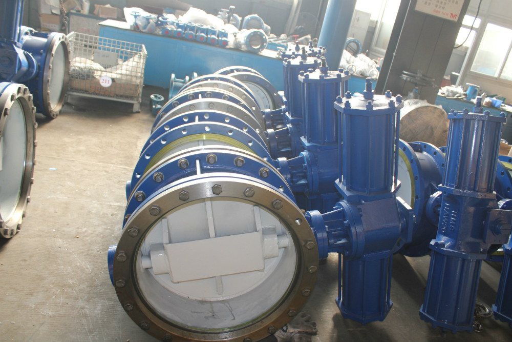 Pneumatic triple offset butterfly valve