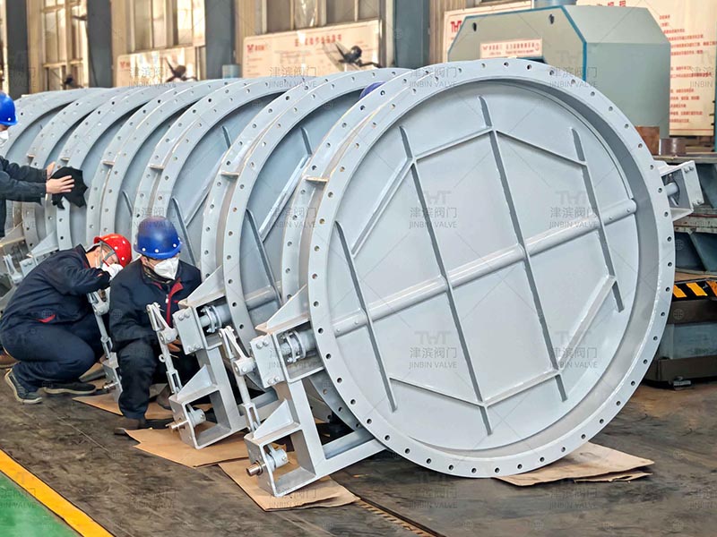 What is the difference between a damper valve and a butterfly valve