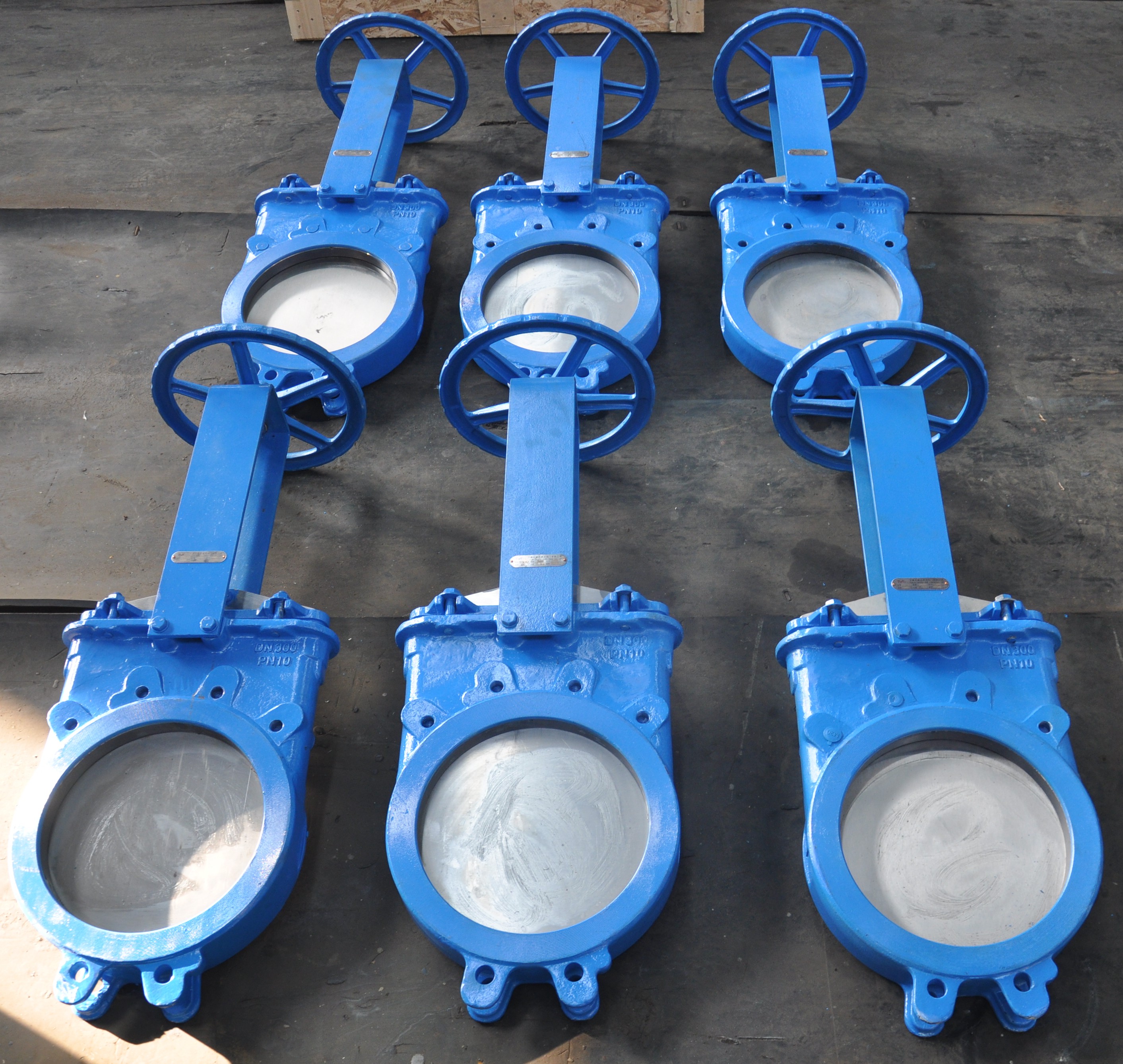 The difference between knife gate valve and gate valve